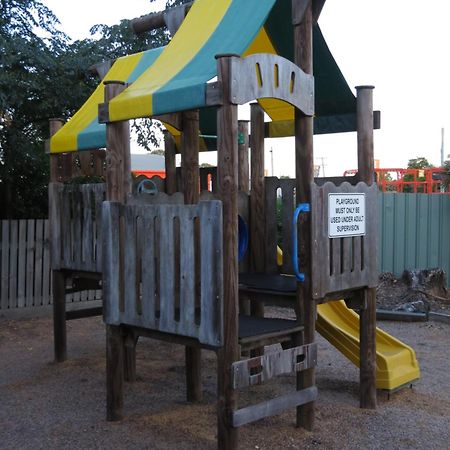 Bundaberg East Cabin And Tourist Park Zewnętrze zdjęcie